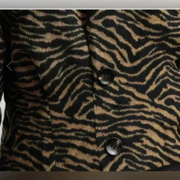 A. Peach Brushed Zebra Print Jacket. Size: Small - Picture 3 of 8